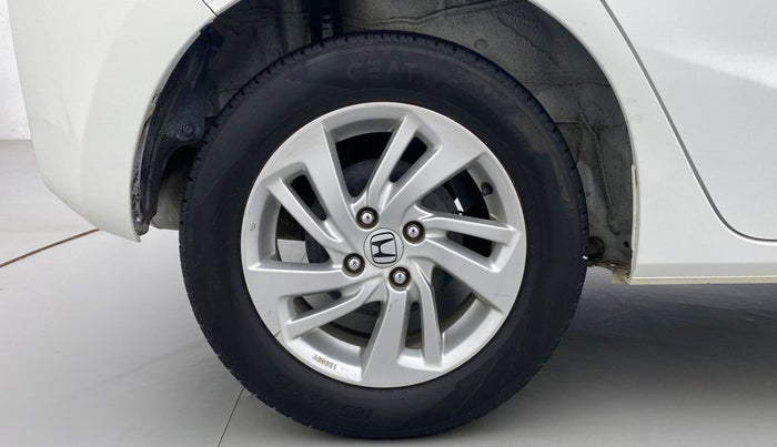 2016 Honda Jazz 1.2 V AT, Petrol, Automatic, 94,950 km, Right Rear Wheel