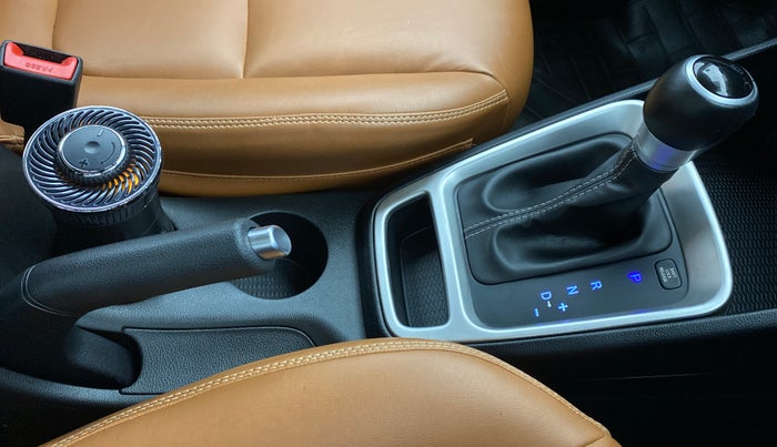 2019 Hyundai VENUE 1.0 TURBO GDI SX+ AT, Petrol, Automatic, 19,031 km, Gear Lever