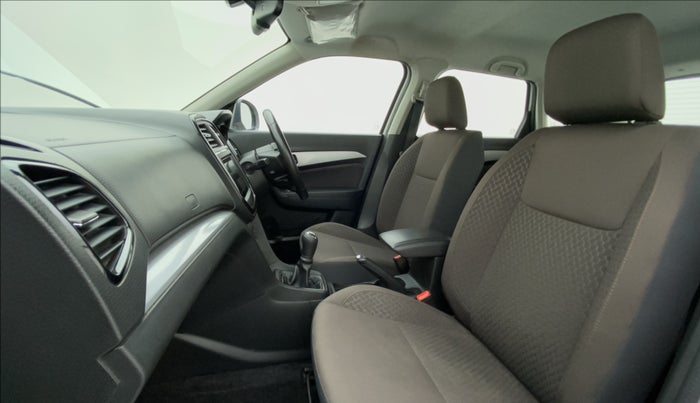 2020 Toyota URBAN CRUISER PREMIUM MT, Petrol, Manual, 17,004 km, Right Side Front Door Cabin