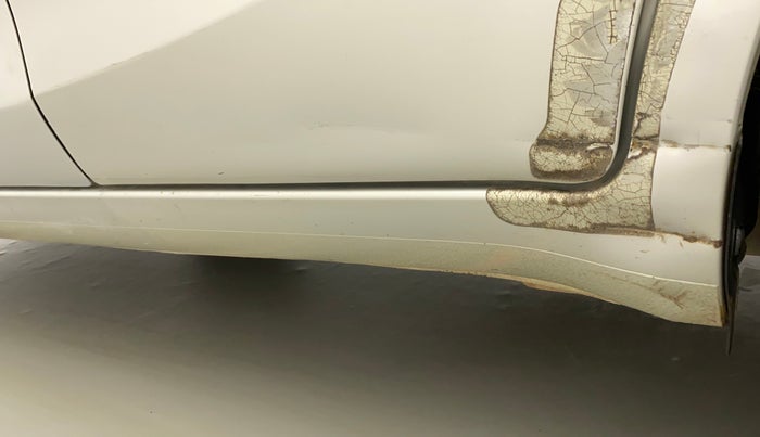 2012 Maruti Ritz VXI, Petrol, Manual, 53,625 km, Left running board - Minor scratches