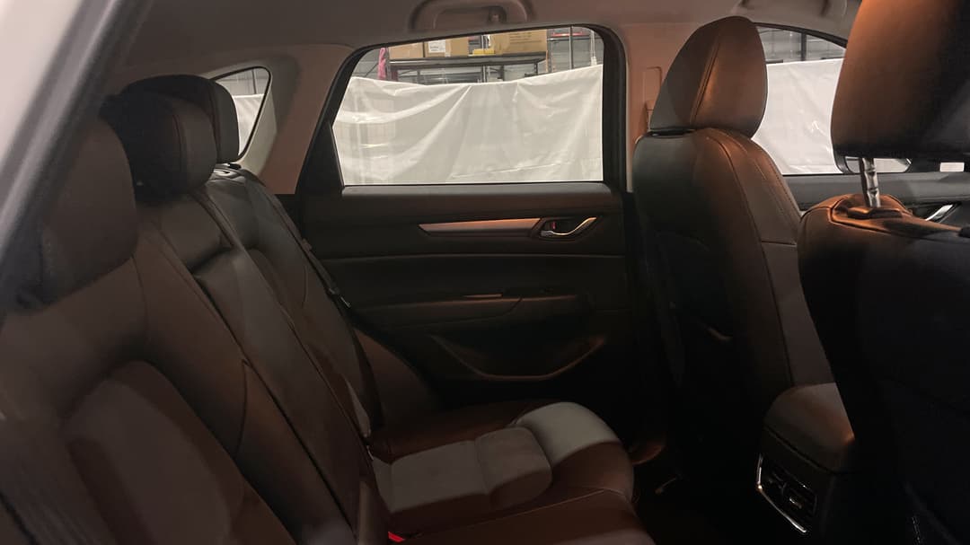 2022 Mazda CX-5 Touring (AWD), Automatic, 43844 km, Right Side Rear Door Cabin View