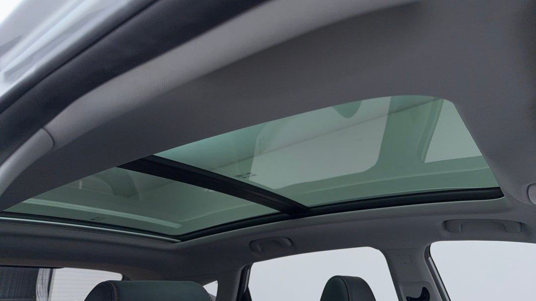 Interior Sunroof/Moonroof