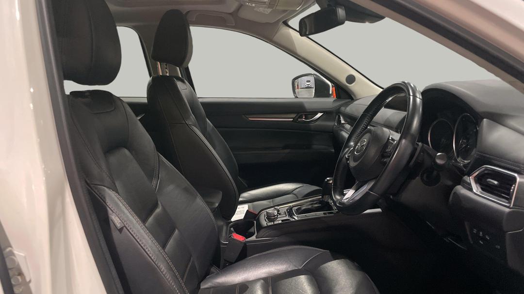 2021 Mazda CX-5 Gt (AWD), Automatic, 107958 km, Right Side Front Door Cabin View