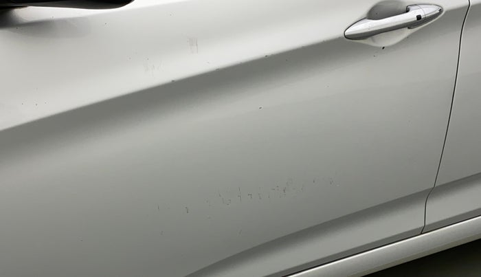 2013 Hyundai Verna FLUIDIC 1.6 VTVT SX OPT AT, Petrol, Automatic, 56,110 km, Front passenger door - Minor scratches