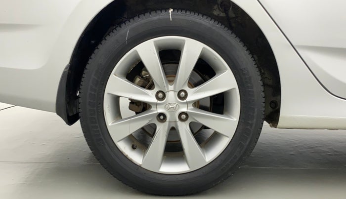 2013 Hyundai Verna FLUIDIC 1.6 VTVT SX OPT AT, Petrol, Automatic, 56,110 km, Right Rear Wheel