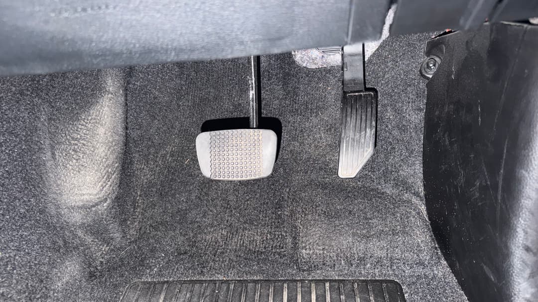 2023 Isuzu D-MAX X-terrain (4x4), Automatic, 57799 km, Pedals and Footmat
