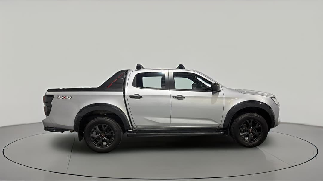 2023 Isuzu D-MAX X-terrain (4x4), Automatic, 57799 km, Right Side View