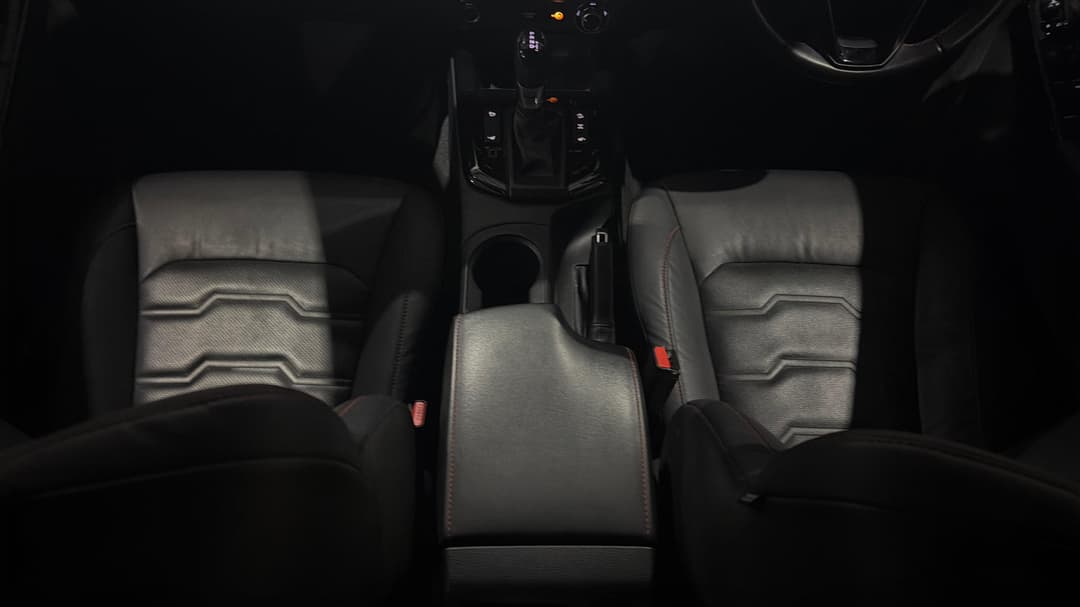 2023 Isuzu D-MAX X-terrain (4x4), Automatic, 57799 km, Center Console