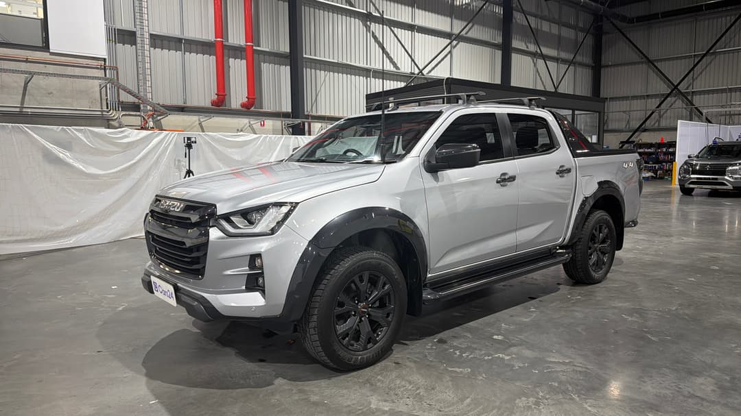 2023 Isuzu D-MAX X-terrain (4x4), Automatic, 57799 km, Left Front Diagonal (45- Degree) View