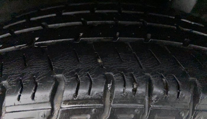 2014 Hyundai Grand i10 SPORTZ 1.2 KAPPA VTVT, Petrol, Manual, 63,653 km, Left Rear Tyre Tread