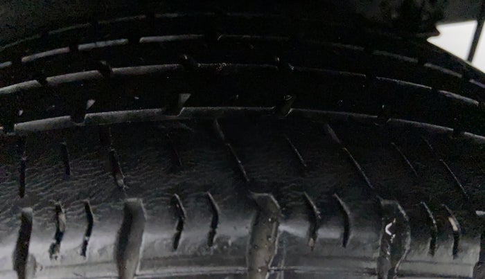 2014 Hyundai Grand i10 SPORTZ 1.2 KAPPA VTVT, Petrol, Manual, 63,653 km, Right Rear Tyre Tread