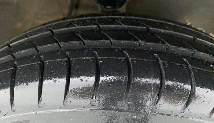 2017 Maruti Alto 800 LXI, Petrol, Manual, 41,506 km, Right Front Tyre Tread