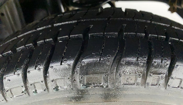2017 Maruti Alto 800 LXI, Petrol, Manual, 41,506 km, Left Rear Tyre Tread