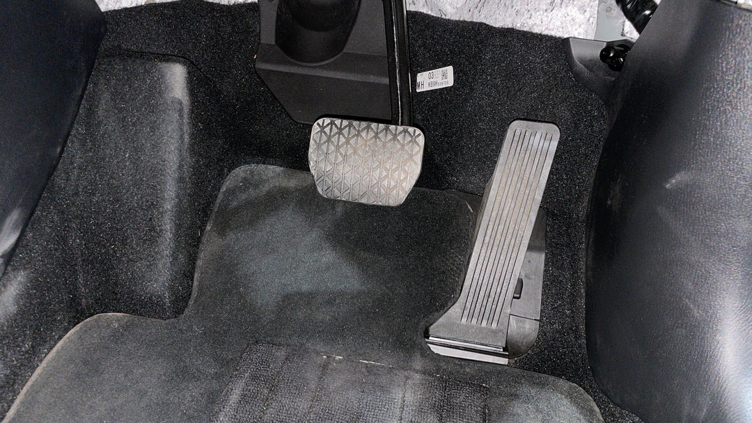 2025 Mazda CX-5 G25 Akera (AWD), Automatic, 7326 km, Pedals and Footmat