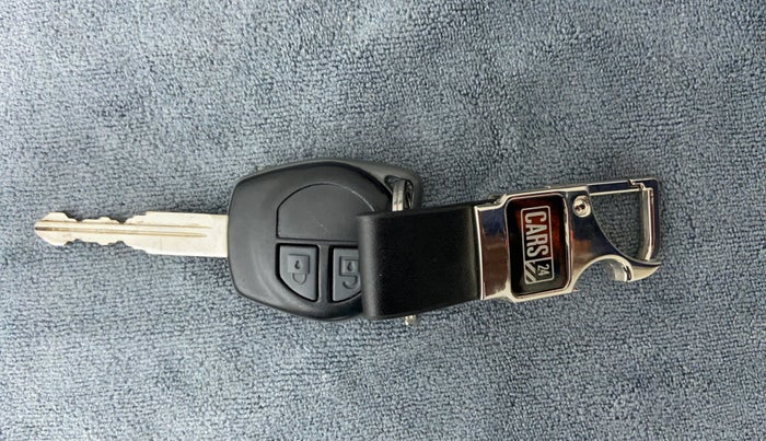 2014 Maruti Swift VDI ABS, Diesel, Manual, 64,514 km, Key Close Up