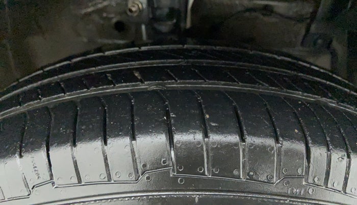 2014 Maruti Swift VDI ABS, Diesel, Manual, 64,514 km, Right Front Tyre Tread