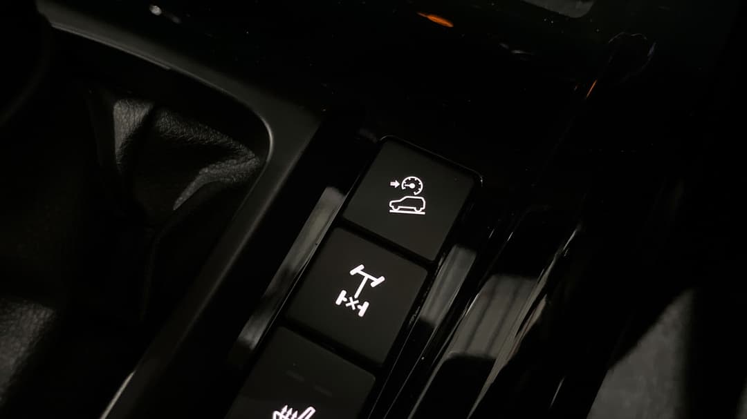 2022 Isuzu D-MAX X-terrain (4x4), Automatic, 31240 km, Utility Switches/Buttons