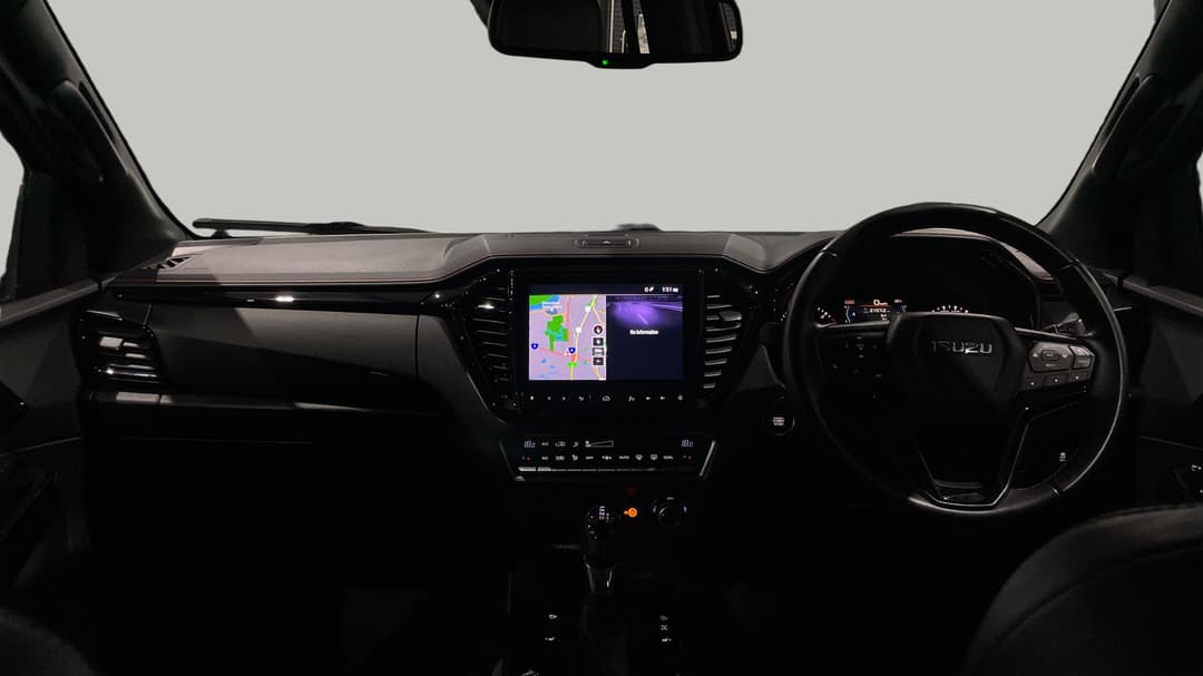 2022 Isuzu D-MAX X-terrain (4x4), Automatic, 31240 km, Dashboard View