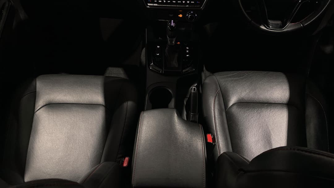 2022 Isuzu D-MAX X-terrain (4x4), Automatic, 31240 km, Center Console