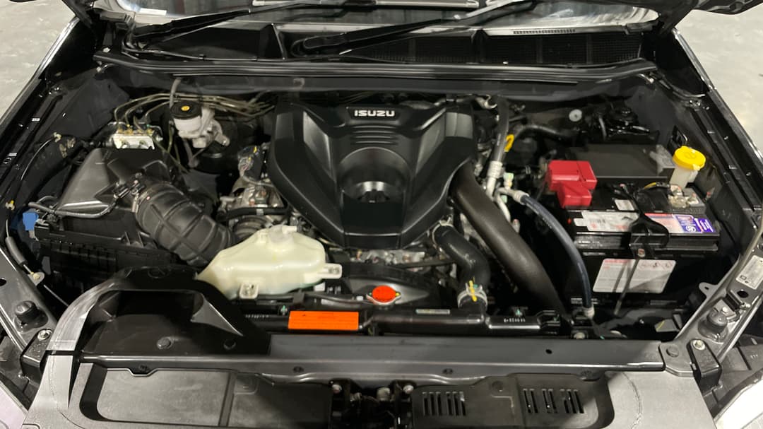 2022 Isuzu D-MAX X-terrain (4x4), Automatic, 31240 km, Open Bonnet (Engine)