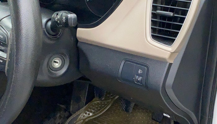 2015 Hyundai Elite i20 SPORTZ 1.2, Petrol, Manual, 68,713 km, Dashboard - Headlight height adjustment not working