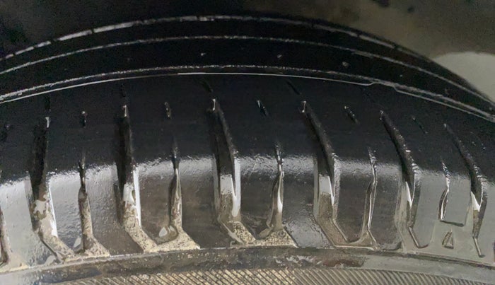 2015 Hyundai Elite i20 SPORTZ 1.2, Petrol, Manual, 68,713 km, Left Rear Tyre Tread