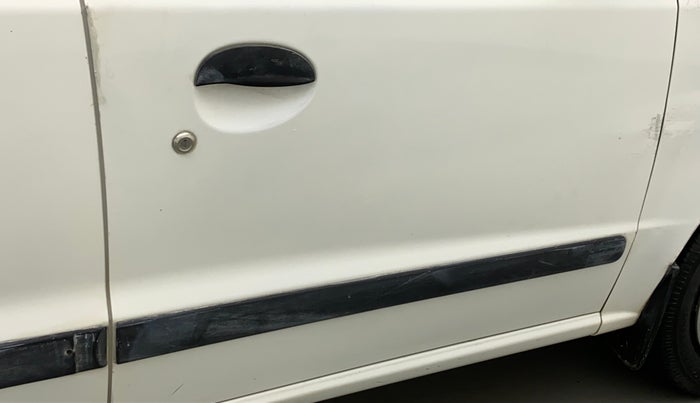 2010 Hyundai Santro Xing GL PLUS, Petrol, Manual, 63,639 km, Driver-side door - Minor scratches