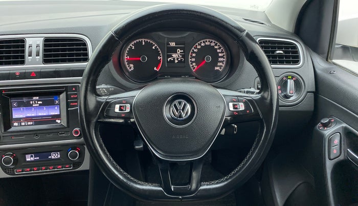 2017 Volkswagen Polo HIGHLINE PLUS 1.5L DIESEL, Diesel, Manual, 48,285 km, Steering Wheel Close Up