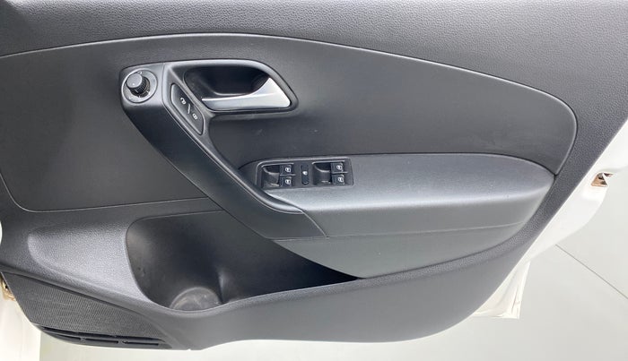 2017 Volkswagen Polo HIGHLINE PLUS 1.5L DIESEL, Diesel, Manual, 48,285 km, Driver Side Door Panels Control