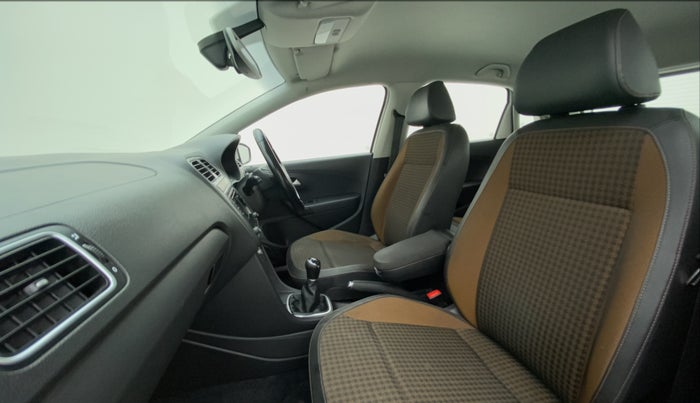 2017 Volkswagen Polo HIGHLINE PLUS 1.5L DIESEL, Diesel, Manual, 48,285 km, Right Side Front Door Cabin