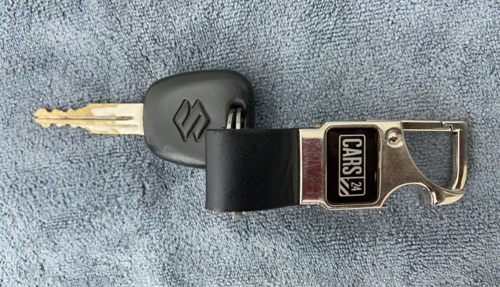 2015 Maruti Alto K10 VXI P, Petrol, Manual, 60,216 km, Key Close Up