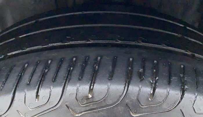 2014 Hyundai i20 ASTA 1.2, Petrol, Manual, 47,862 km, Left Front Tyre Tread