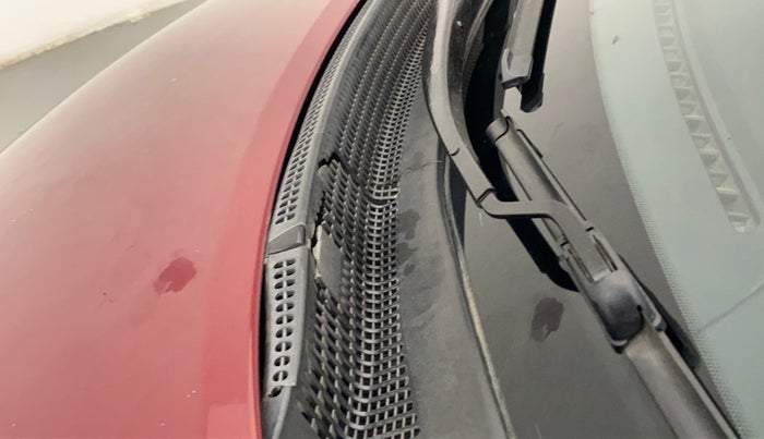 2015 Hyundai Grand i10 SPORTZ 1.2 KAPPA VTVT, Petrol, Manual, 92,957 km, Bonnet (hood) - Cowl vent panel has minor damage