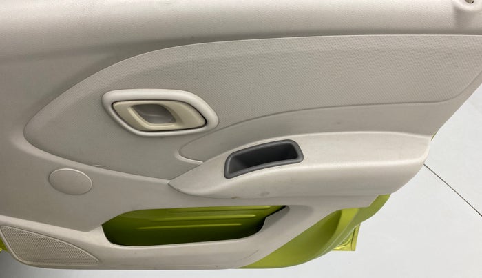 2016 Datsun Redi Go T (O), Petrol, Manual, 54,808 km, Driver Side Door Panels Control