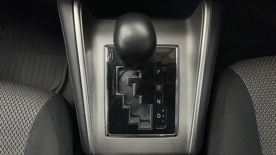 2020 Mitsubishi Triton Gls (4x4), Automatic, 71785 km, Gear Lever 