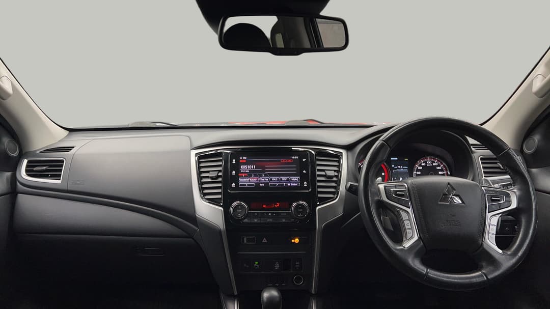 2020 Mitsubishi Triton Gls (4x4), Automatic, 71785 km, Dashboard View
