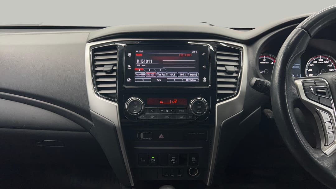 2020 Mitsubishi Triton Gls (4x4), Automatic, 71785 km, Center Console