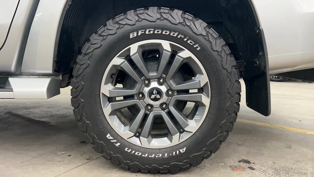 2020 Mitsubishi Triton Gls (4x4), Automatic, 71785 km, Left Rear Wheel