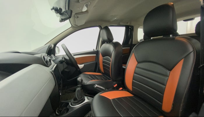 2015 Renault Duster 110 PS RXZ 4X4 MT DIESEL, Diesel, Manual, 70,490 km, Right Side Front Door Cabin