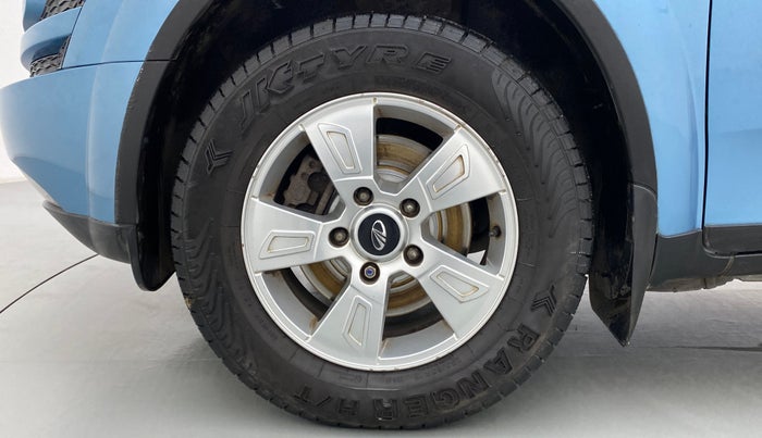 2013 Mahindra XUV500 W8 FWD, Diesel, Manual, 73,303 km, Left Front Wheel