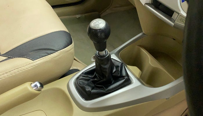 2010 Honda City 1.5L I-VTEC V MT, Petrol, Manual, 86,099 km, Gear lever - Boot cover slightly torn