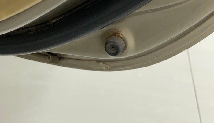 2010 Honda City 1.5L I-VTEC V MT, Petrol, Manual, 86,099 km, Right rear door - Slightly rusted