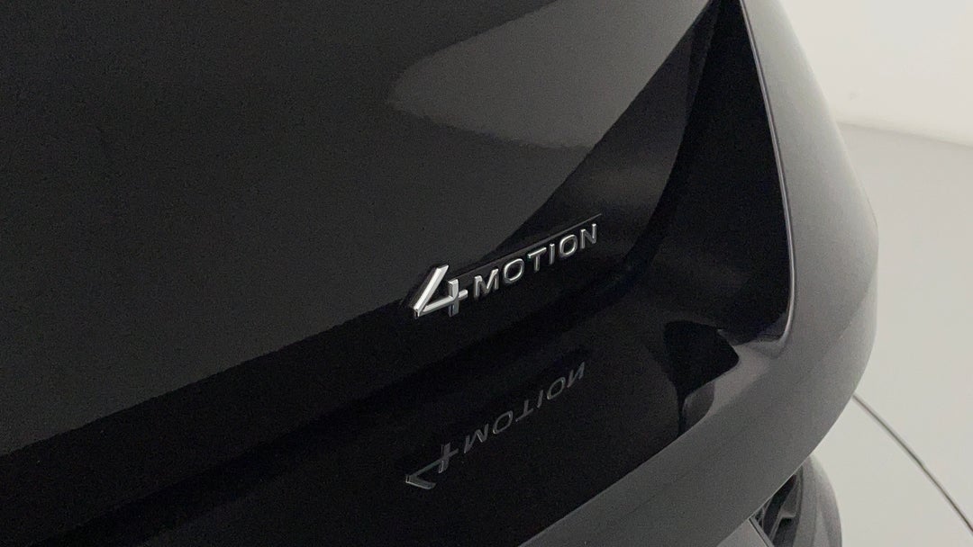 Badge (Boot Right Side)