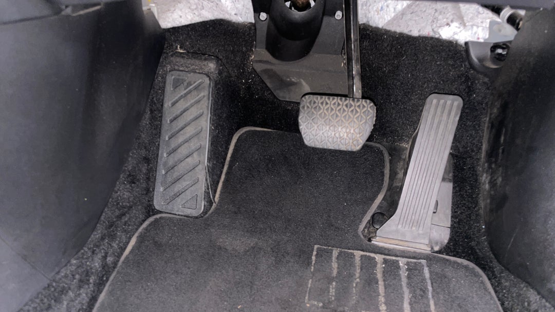 2020 Mazda CX-9 Touring (fwd), Automatic, 59869 km, Pedals and Footmat