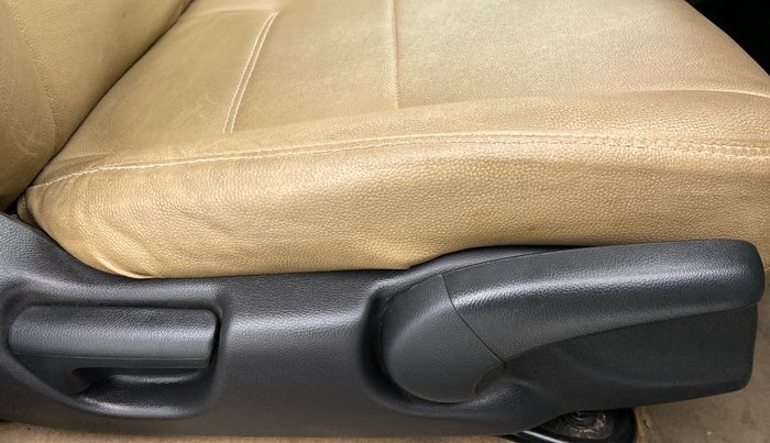 2019 Honda City V MT PETROL, Petrol, Manual, 20,593 km, Driver Side Adjustment Panel