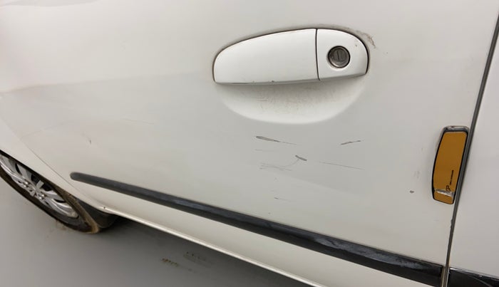 2013 Hyundai i10 MAGNA 1.1, Petrol, Manual, 97,681 km, Front passenger door - Slightly dented