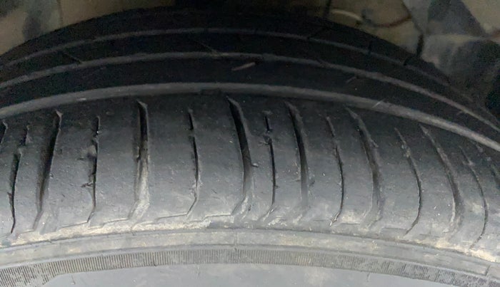 2018 Maruti S Cross ZETA 1.3, Diesel, Manual, 77,154 km, Right Rear Tyre Tread
