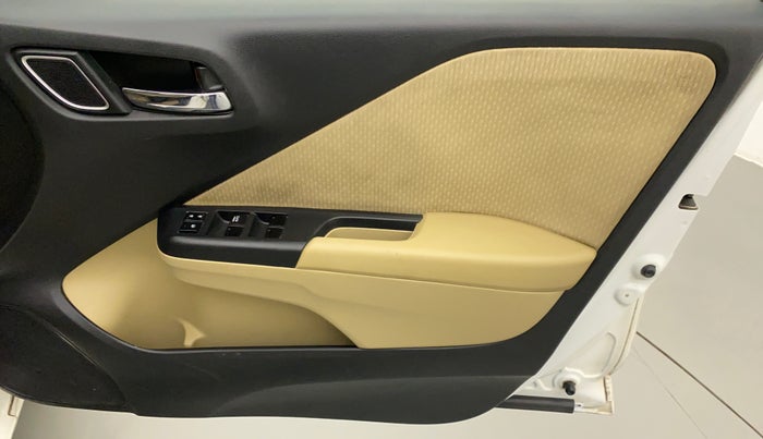 2017 Honda City 1.5L I-VTE V CVT, Petrol, Automatic, 32,197 km, Driver Side Door Panels Control