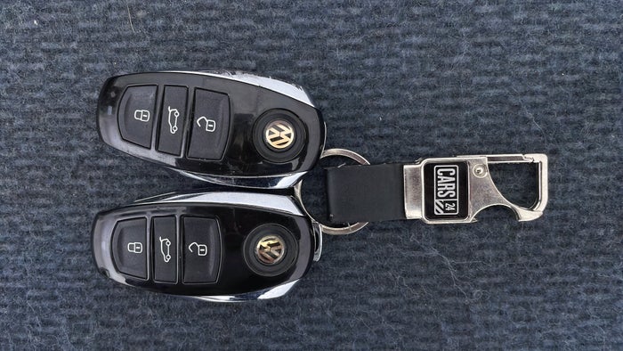 VOLKSWAGEN TOUAREG-Key Close-up
