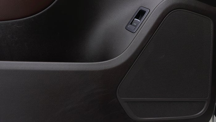 VOLKSWAGEN TOUAREG-Speakers
